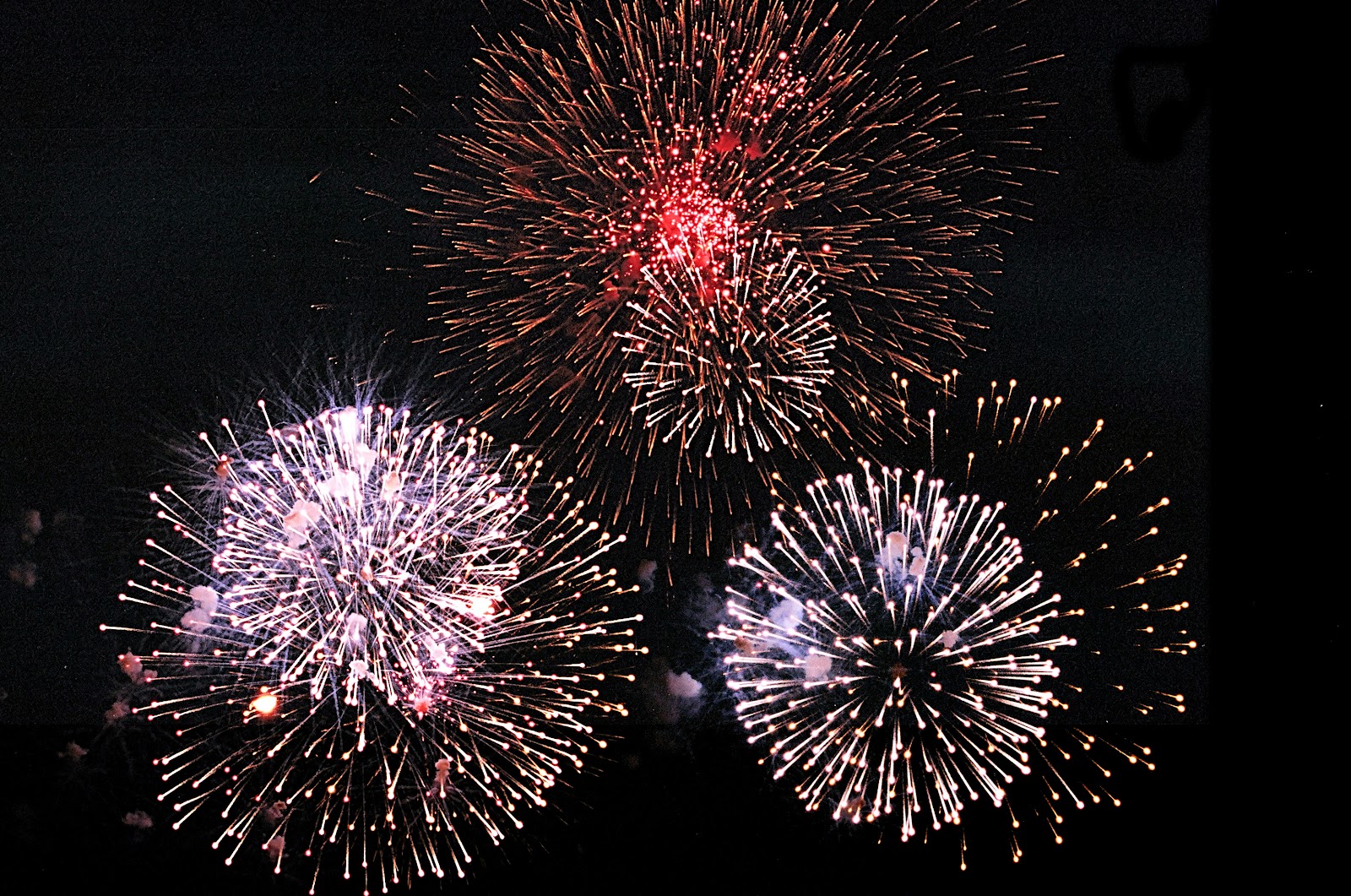 932288_64097521-1 fireworks in the night sky
