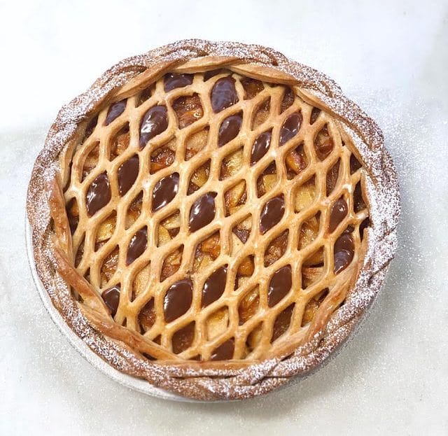 B9D1904E-C762-497C-8662-F4D9DE6451AE a basket of bread