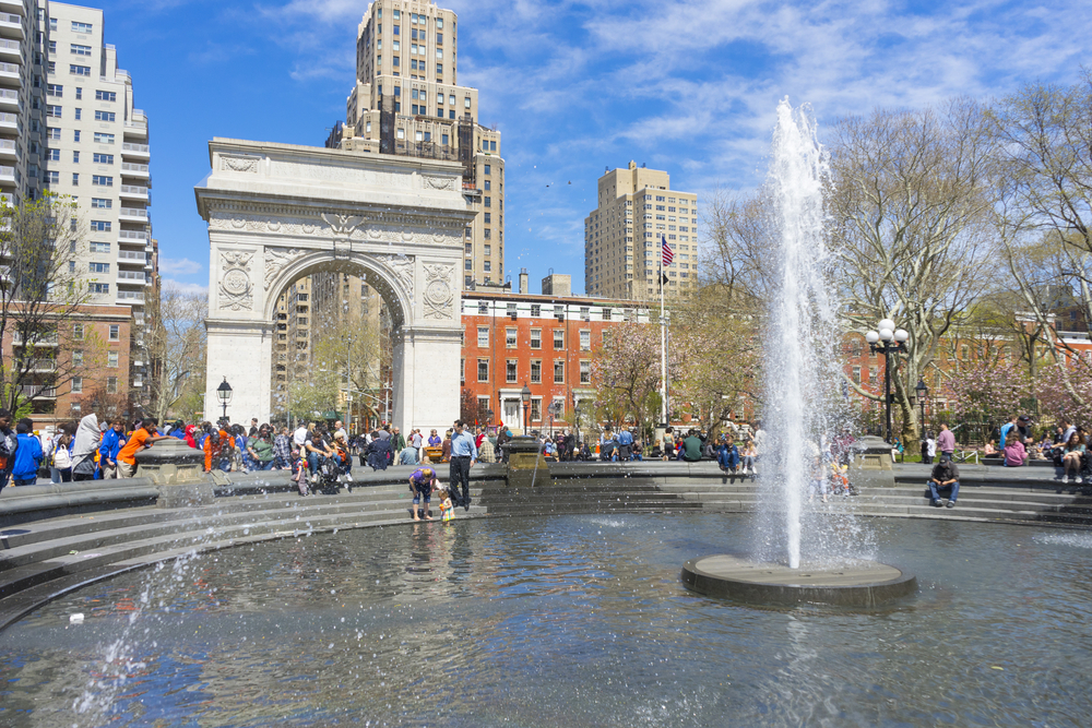 greenwich-village-tour-in-new-york-is-it-worth-it1 a fountain of water